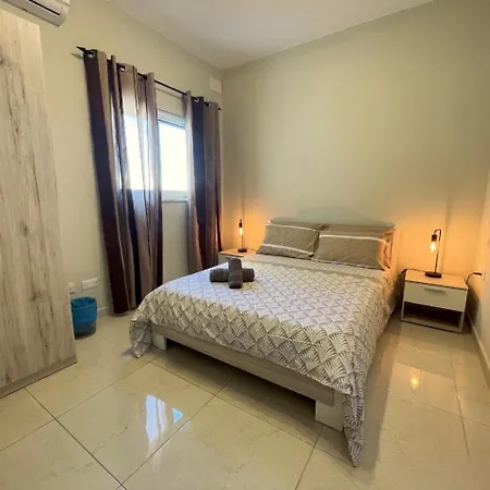Stylish 2-Bedroom Apartment, Near Valletta