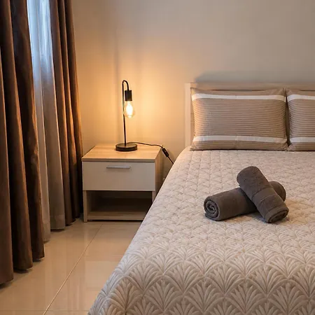 Stylish 2-Bedroom Apartment, Near Valletta