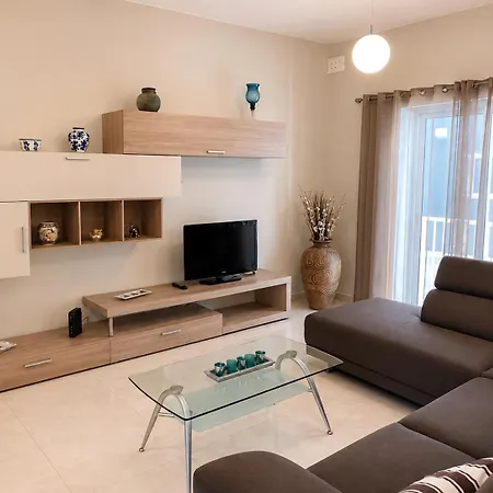 Stylish 2-Bedroom Apartment, Near Valletta 公寓