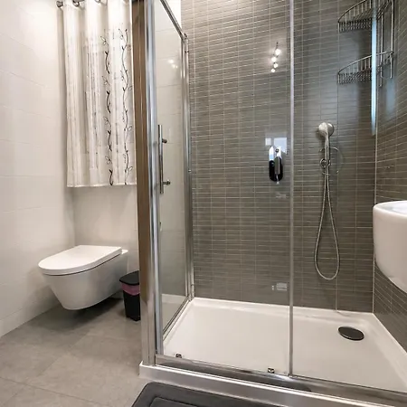 Stylish 2-Bedroom Apartment, Near Valletta