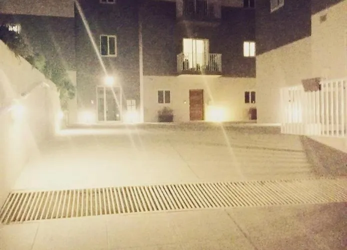 Comfortable, Spacious Living Close To Valletta Apartment *